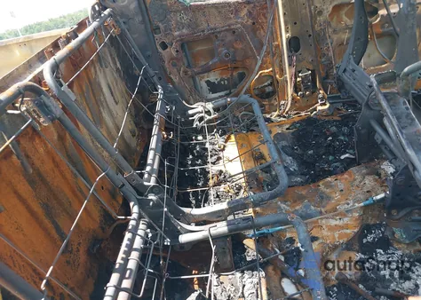 2014 Toyota Tundra Sr 4.6L V8 z USA, uszkodzony, nr VIN 5TFUM5F18EX058892